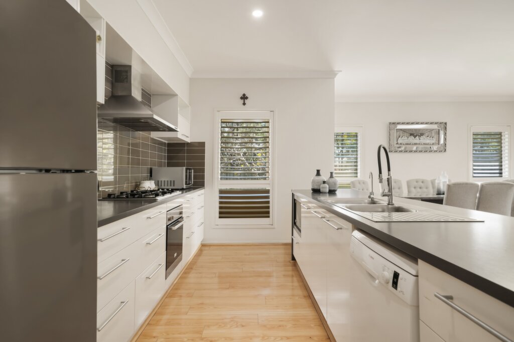 33 Brunswick Crescent, St Johns Park - Thumbnail 3