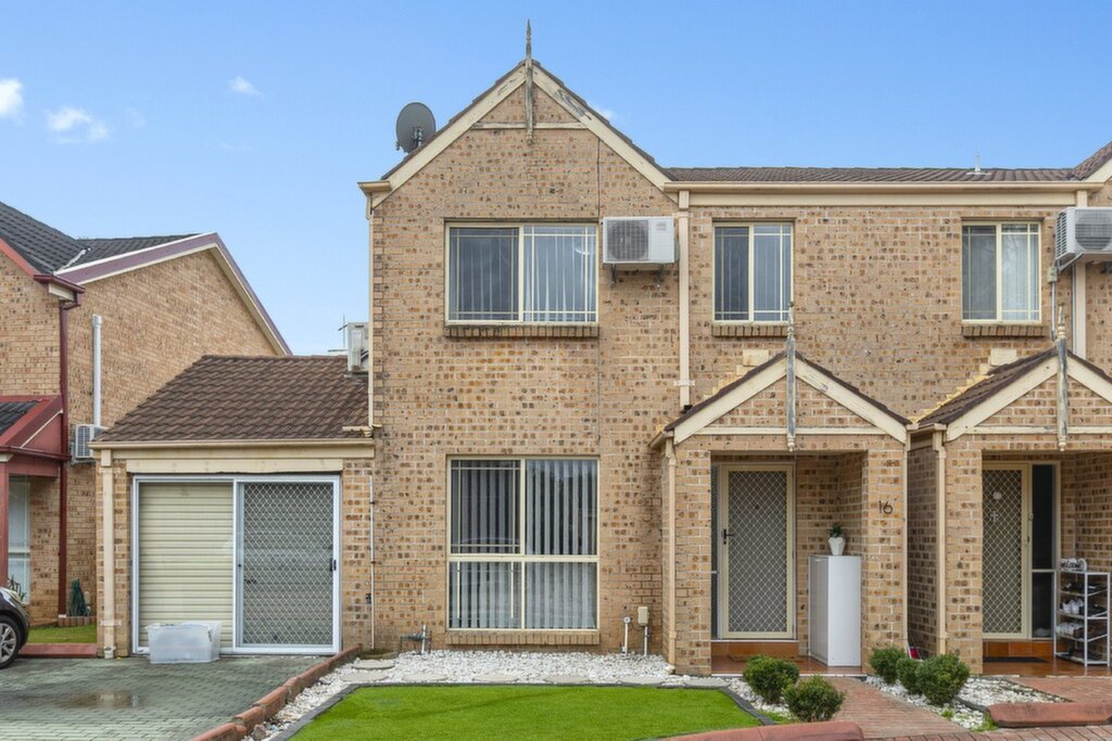 16/47 Mallacoota Street, Wakeley - Image 1