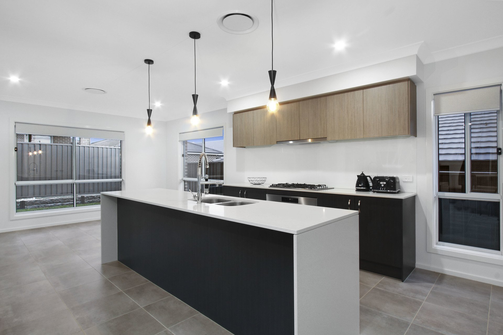18 Jennings Crescent, Spring Farm - Thumbnail 8