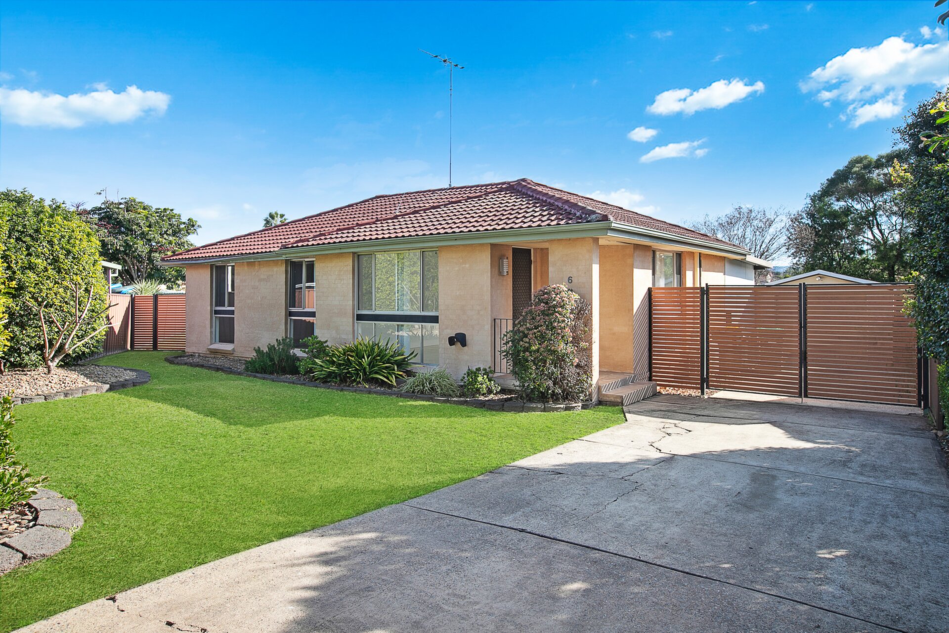 6 Summercrop Place, Werrington Downs - Image 1