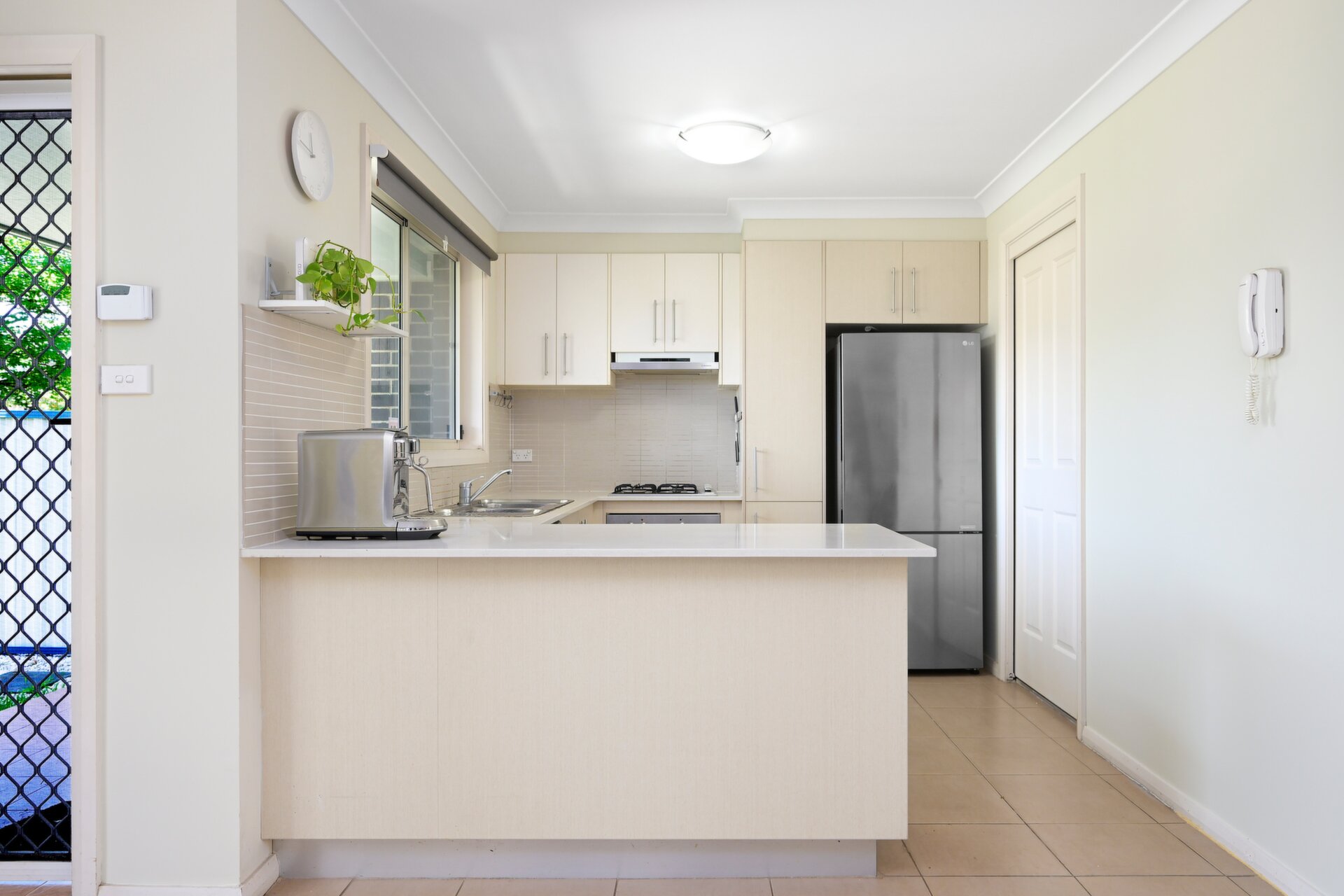 4/170 Glenfield Road, Casula - Thumbnail 7
