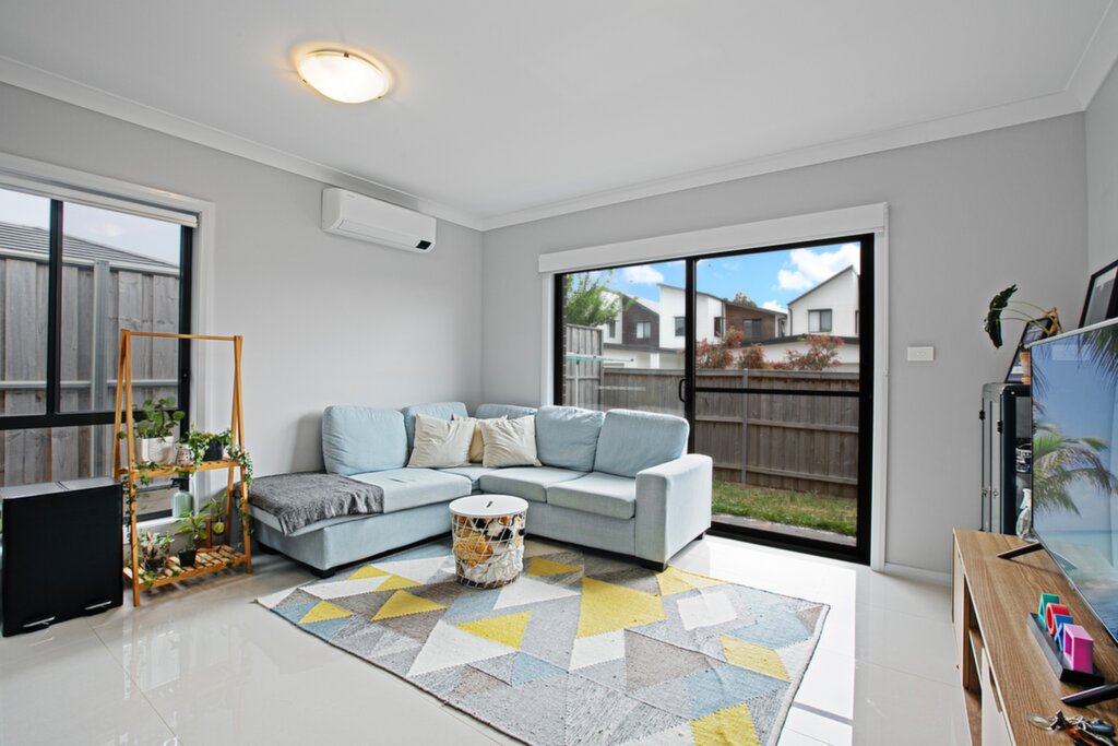 12 Tyee Street, Gables - Thumbnail 8