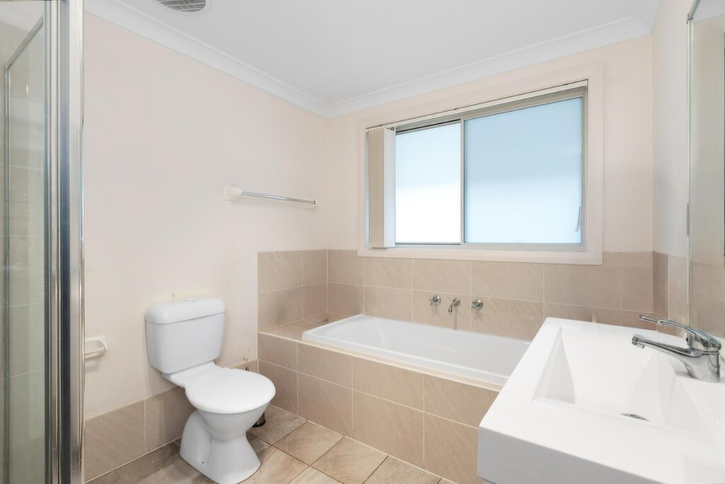 5 Little John Street, Middleton Grange - Thumbnail 6