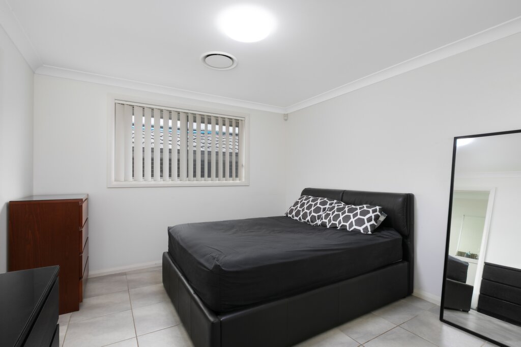 5 Little John Street, Middleton Grange - Thumbnail 5